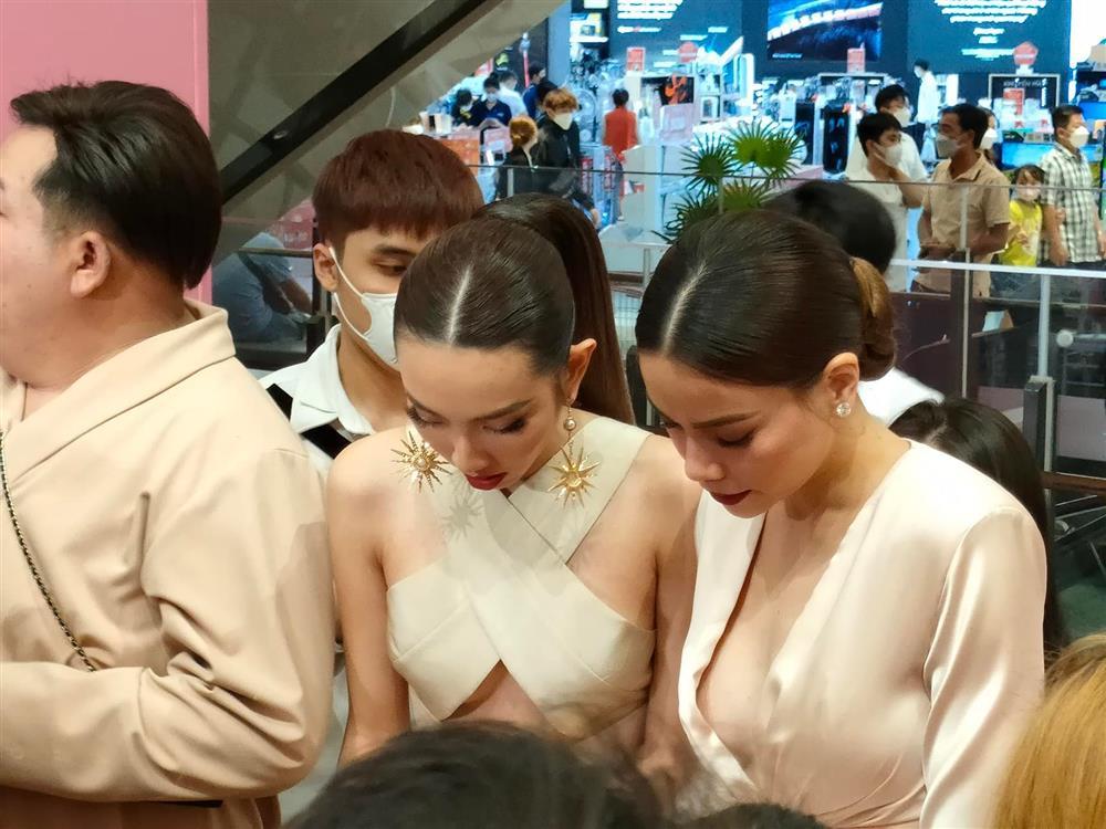 Thót tim khoảnh khắc Hồ Ngọc Hà hớ hênh 90% vòng 1-7