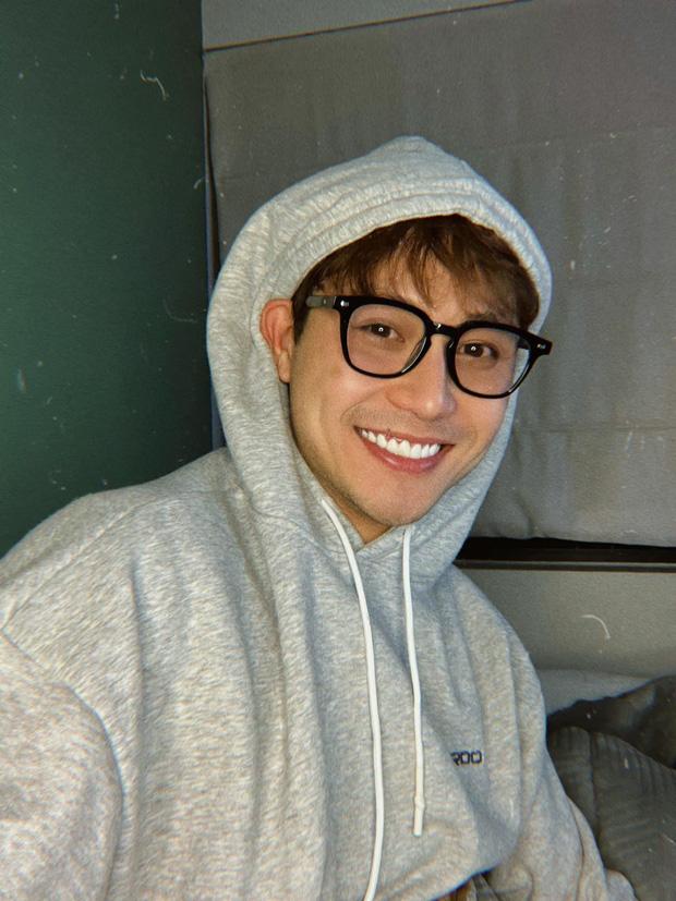 Thanh Sơn trượt tay đăng status hàm ý 18+-5