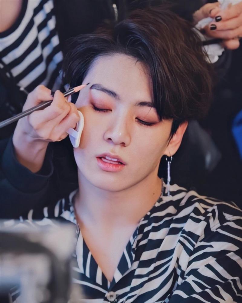 Ở đỉnh cao sự nghiệp, nghệ sĩ vẫn dễ mắc trầm cảm-2