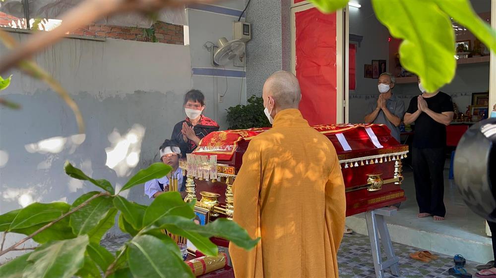 Mẹ đẻ chết lặng, xoa linh cữu Bảo Bảo Gạo Nếp Gạo Tẻ-2