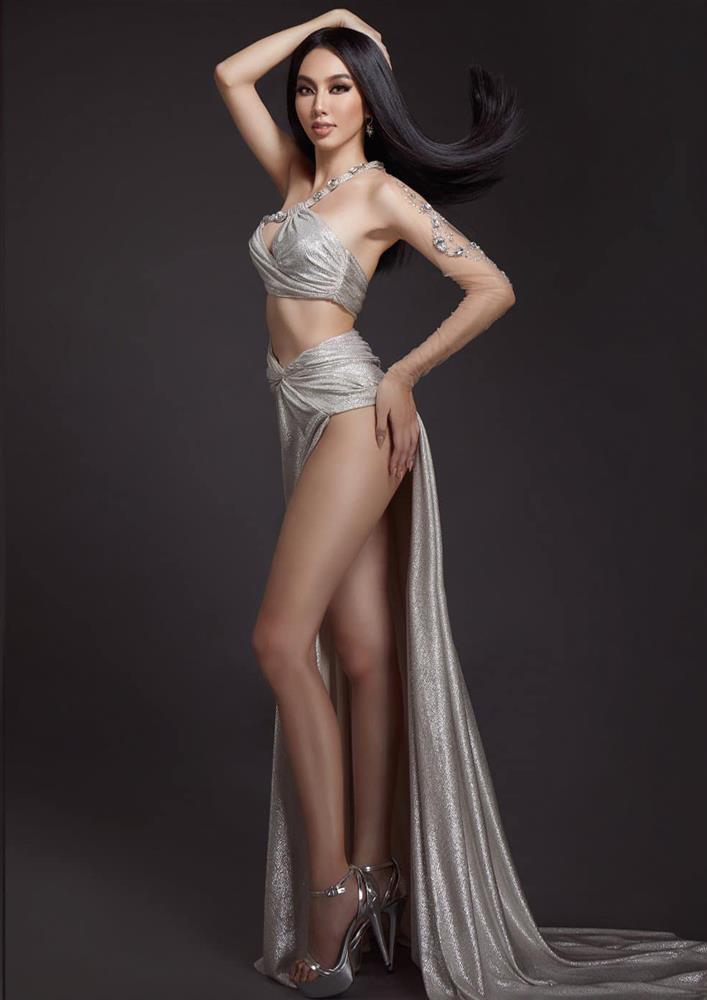 Cùng trang phục, Thùy Tiên trước và sau đăng quang Miss Grand khác ghê-4