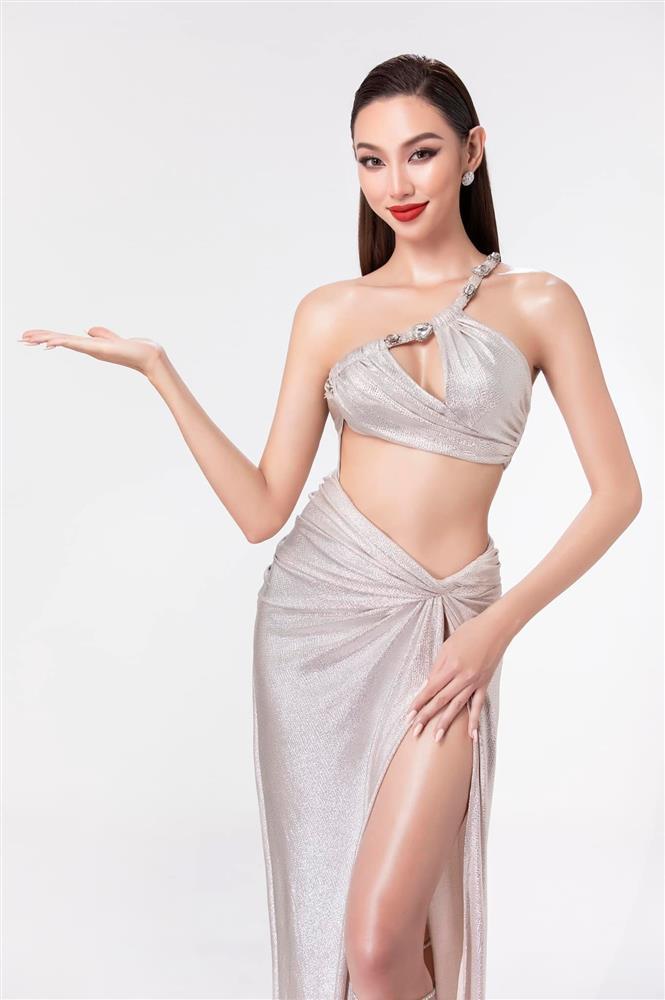 Cùng trang phục, Thùy Tiên trước và sau đăng quang Miss Grand khác ghê-5