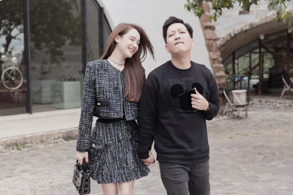 Nhã Phương vụng khoản chăm chồng, mua quần áo toàn sai cỡ-6