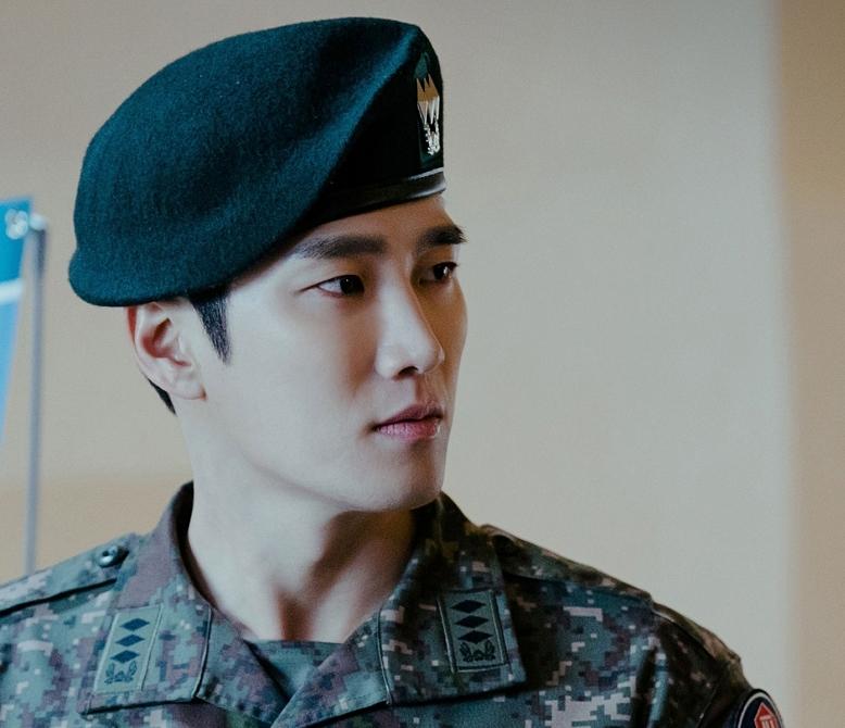 Bạn gái hồ ly Jo Bo Ah cặp kè nam phụ Tầng Lớp Itaewon Ahn Bo Hyun-9