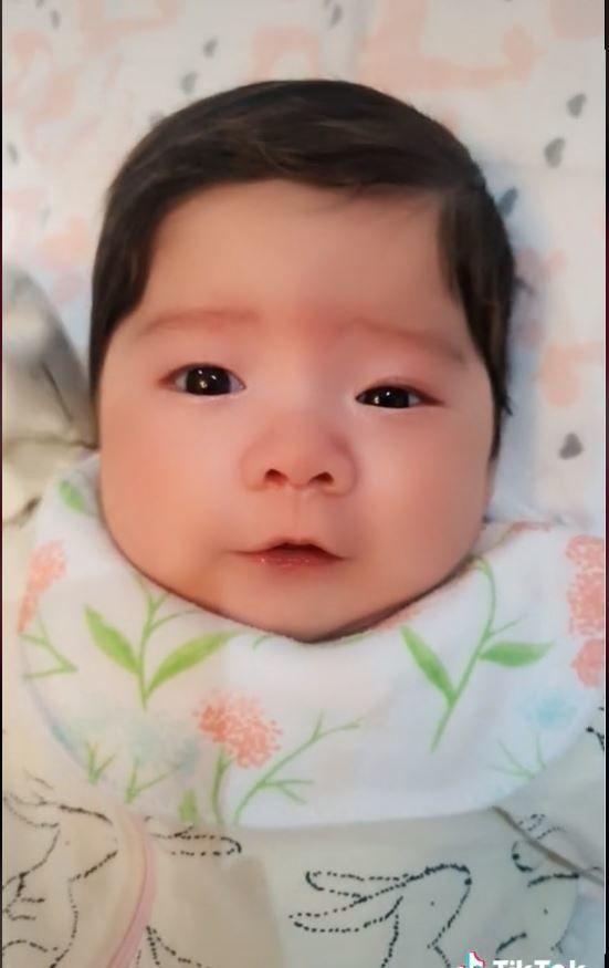 Tan chảy cặp song sinh con nam thần chuyển giới và vợ Việt kiều Mỹ-9