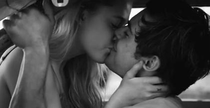 6 ngôi sao nghiện đóng cảnh nóng: Người kích thích, kẻ bấn loạn-3