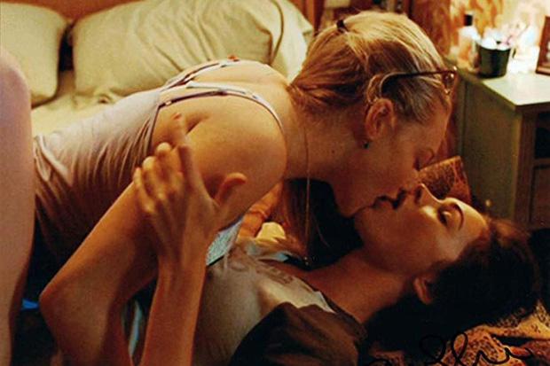 6 ngôi sao nghiện đóng cảnh nóng: Người kích thích, kẻ bấn loạn-4