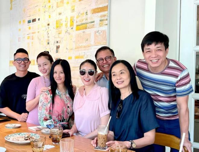 Đại gia yêu Linh Nga hiếm hoi xuất hiện, giờ trông ra sao?-4