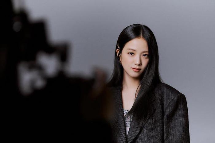 Những lần Jisoo BLACKPINK khiến dân tình dậy sóng vì màu tóc-7