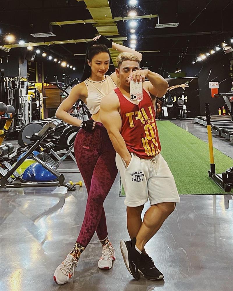 Angela Phương Trinh cùng dàn mỹ nhân khoe body đô con như lực sĩ-1