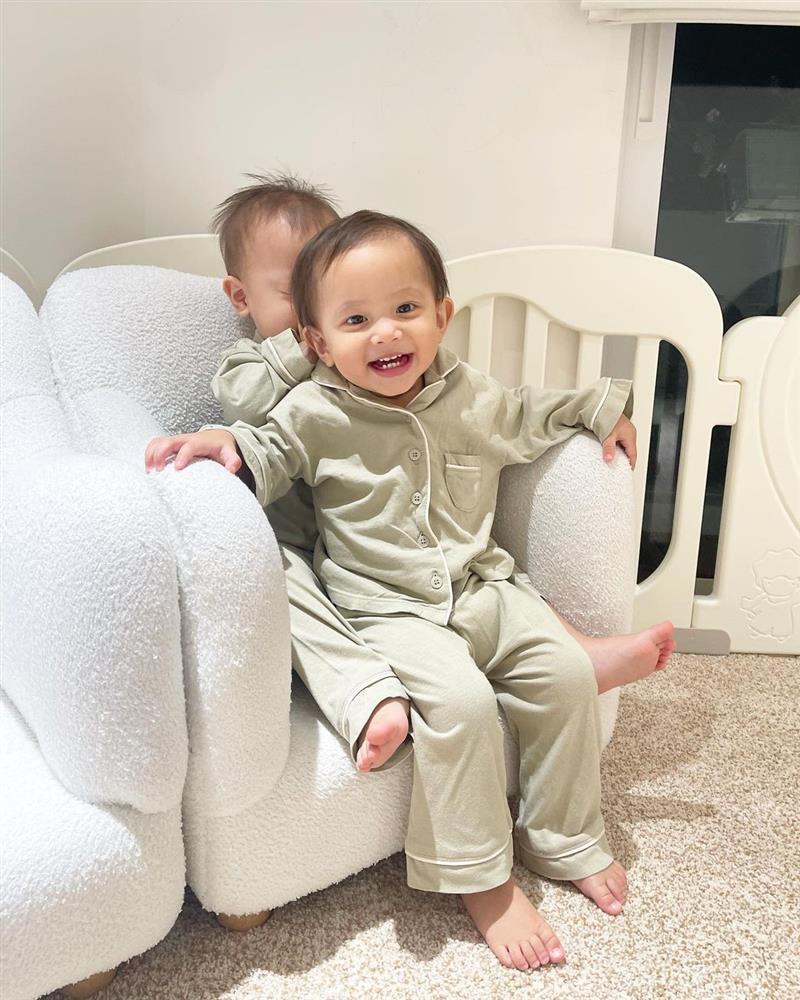 Ái nữ Hồ Ngọc Hà ra dáng chị gái, ông nội vỗ tay rào rào-7