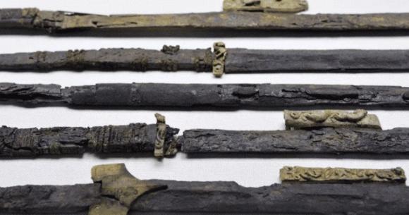 Dưới đáy giường có ba thứ, gia đình nát tan, ba thứ đó là gì?-3