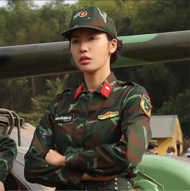 Bóc trần mặt mộc mỹ nhân Việt khi tham gia Sao Nhập Ngũ-1