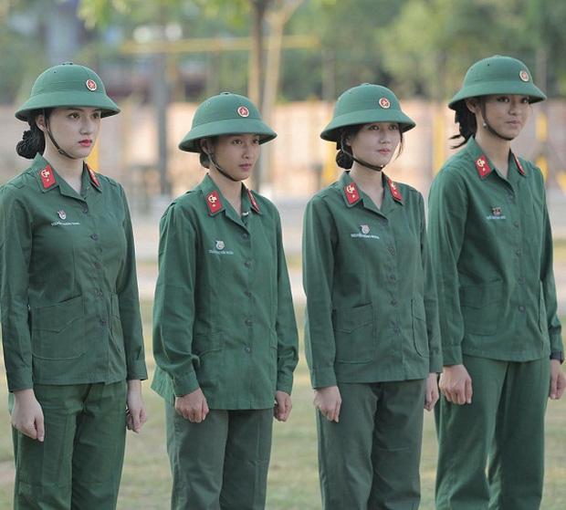 Bóc trần mặt mộc mỹ nhân Việt khi tham gia Sao Nhập Ngũ-12