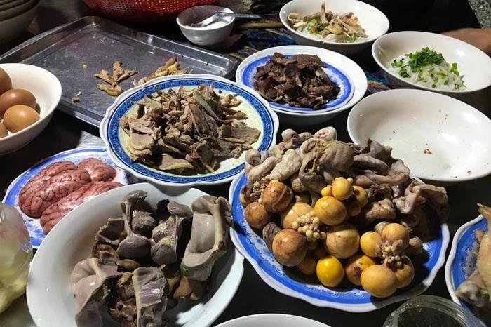 7 món ăn Việt lạ lùng nhất trong mắt khách quốc tế-4