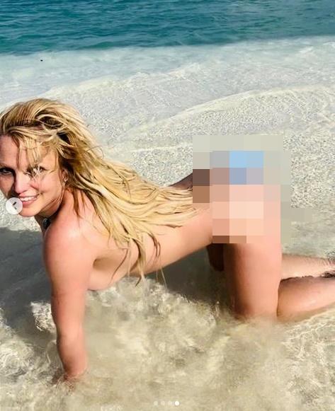 SỐC: Britney Spears nude 100% tư thế dung tục show điểm nhạy cảm-7