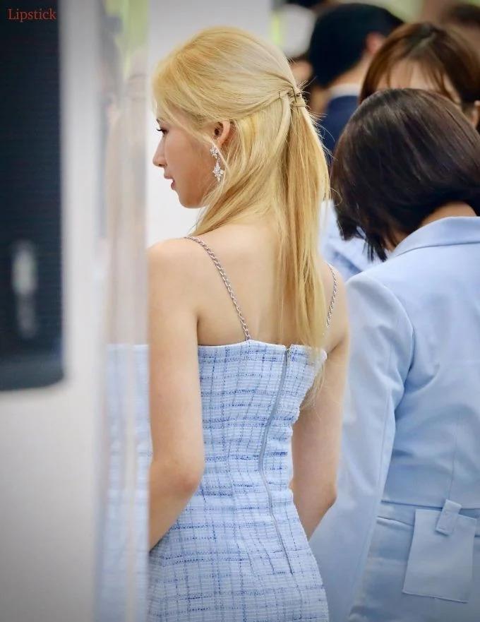 So kè những tấm lưng trần cực phẩm của mỹ nhân Hàn-8