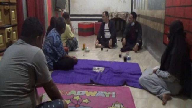 Chấn động: Bé gái 13 tuổi bị cảnh sát bắt làm nộ lệ tình dục 4 tháng-1