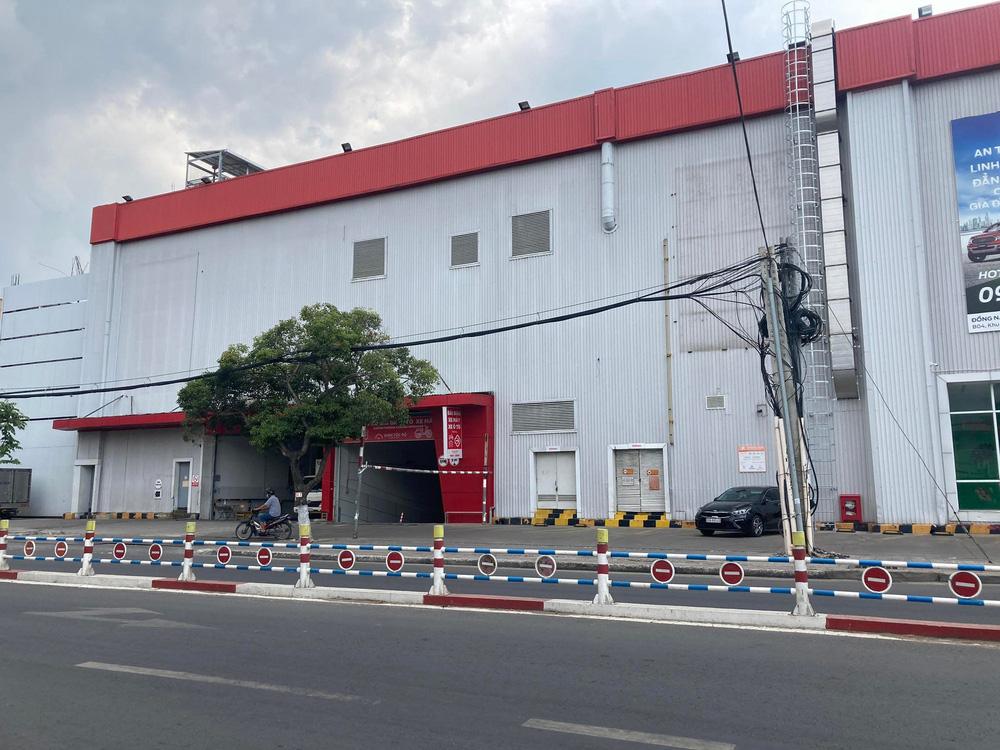 Clip: Kinh hoàng nhóm thanh niên mang súng đi hỗn chiến-3