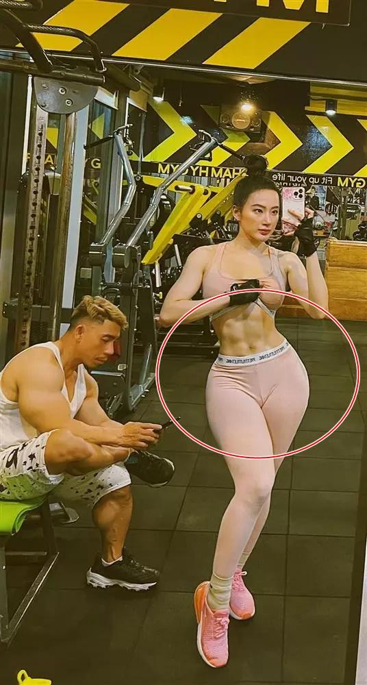 Angela Phương Trinh nghi photoshop độ body 6 múi như lực sĩ-2