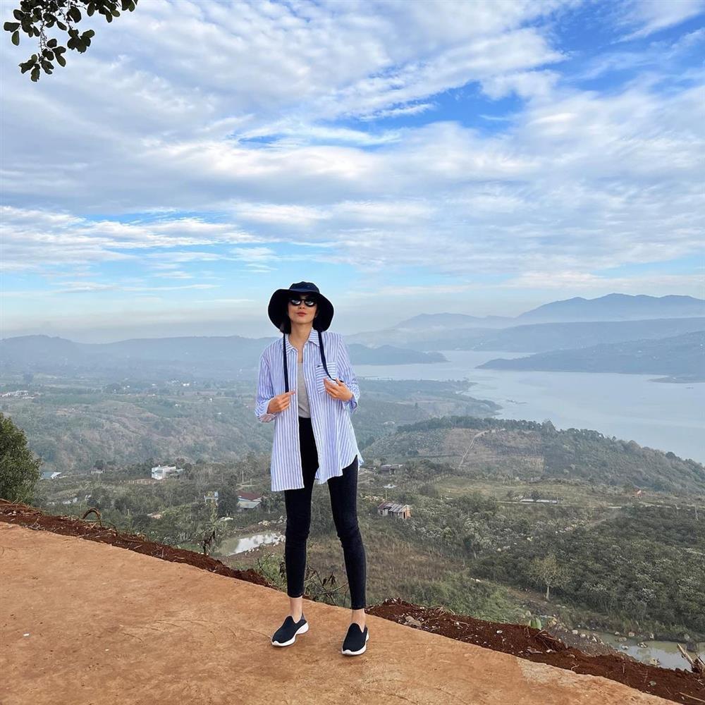 Tăng Thanh Hà gầy quắt queo sau khi sinh nở lần 3-1