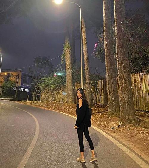 Tăng Thanh Hà gầy quắt queo sau khi sinh nở lần 3-6