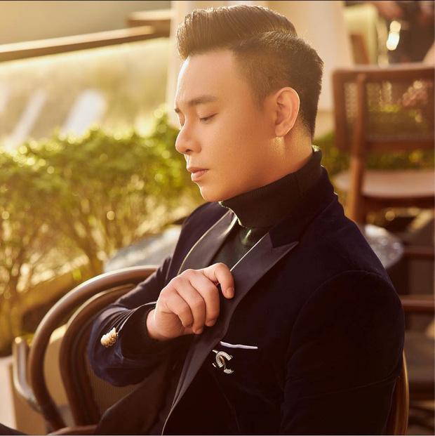 Nam ca sĩ điển trai bị chém vì còng lưng gánh nợ cho mẹ giờ ra sao?-1