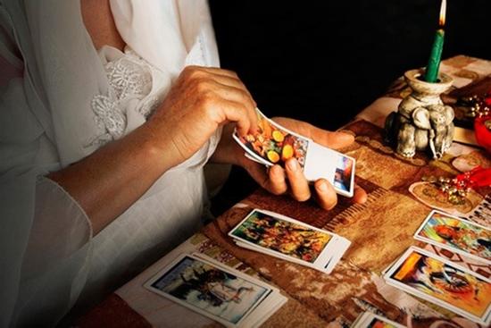 Bói bài Tarot thứ 5 ngày 4/3/2021: Bị hiểu lầm