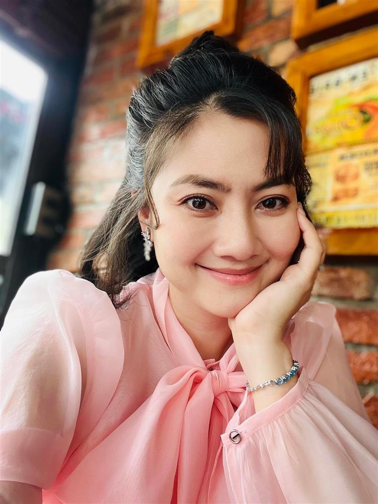 Tăng Thanh Hà nói thật về vóc dáng sau lần sinh thứ 3-9