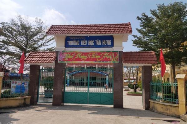 Cô giáo quan hệ bất chính với phụ huynh, ép nhân tình ly hôn vợ-1