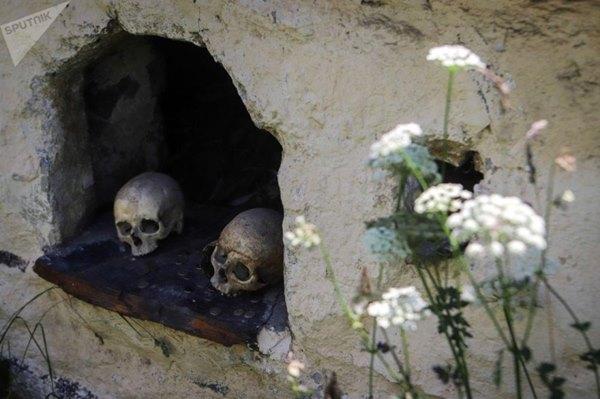 Ngôi làng được mệnh danh thành phố của người chết, đi dễ khó về-5