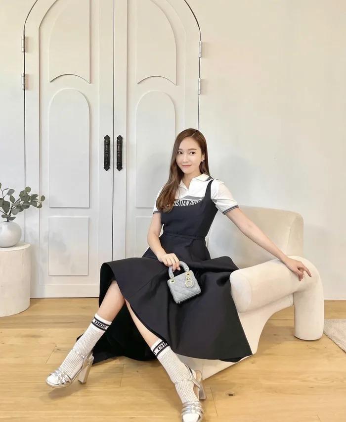 Style tiểu thư làm nên thương hiệu công chúa băng giá của Jessica Jung-6