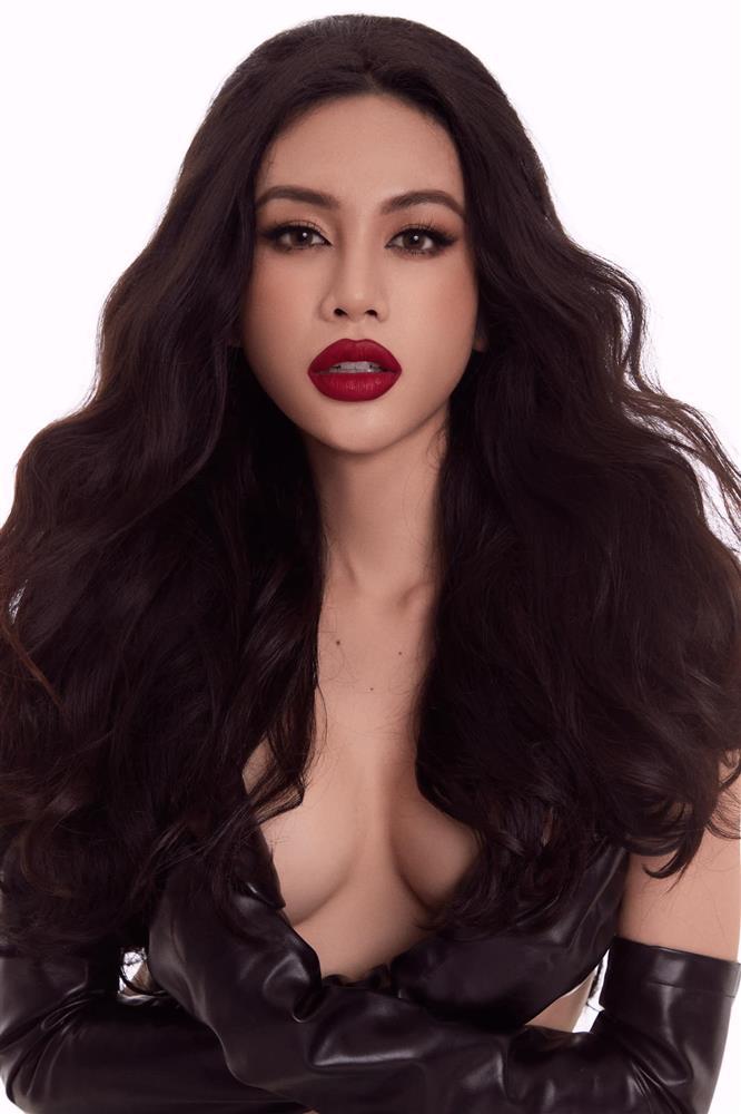 Á hậu chuyển giới gây sốt show ảnh cởi sạch-4