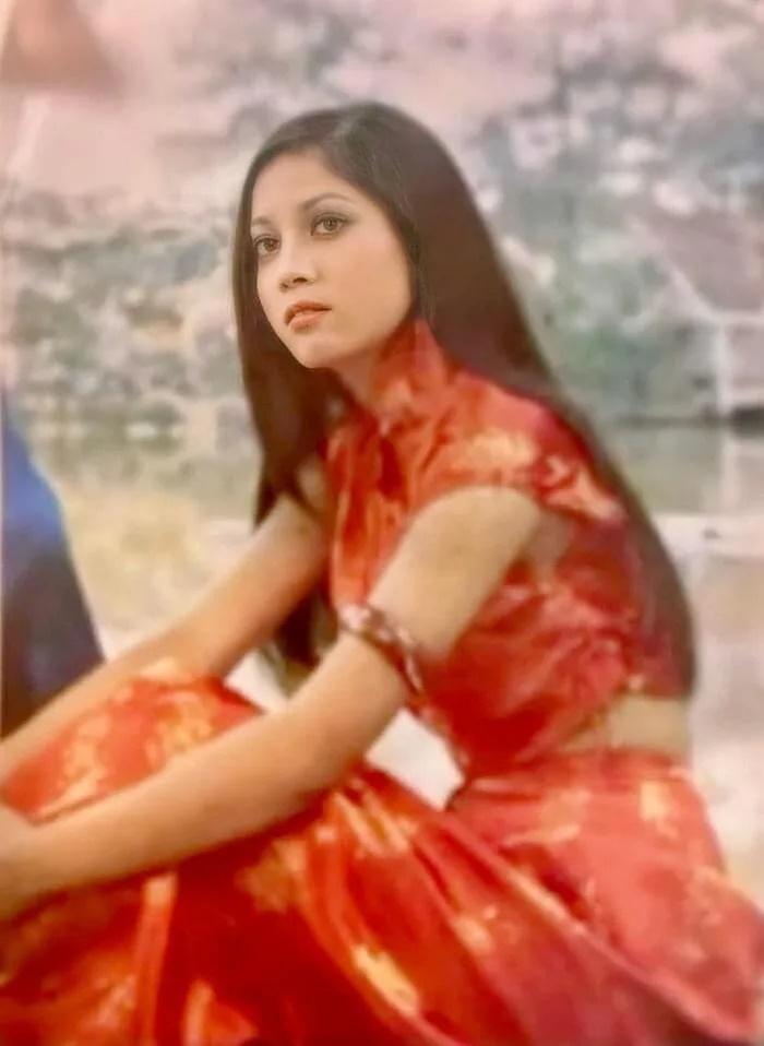 Nhan sắc cực phẩm của mẹ Tangmo Chiếc Lá Cuốn Bay thời trẻ-8