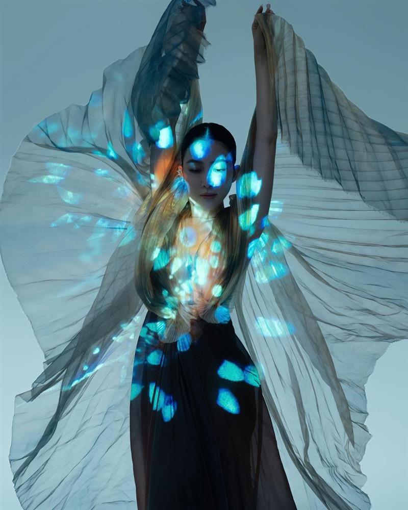 Beauty blogger Call Me Duy mặc đầm dạ hội ăn mừng khỏi Covid-19-4