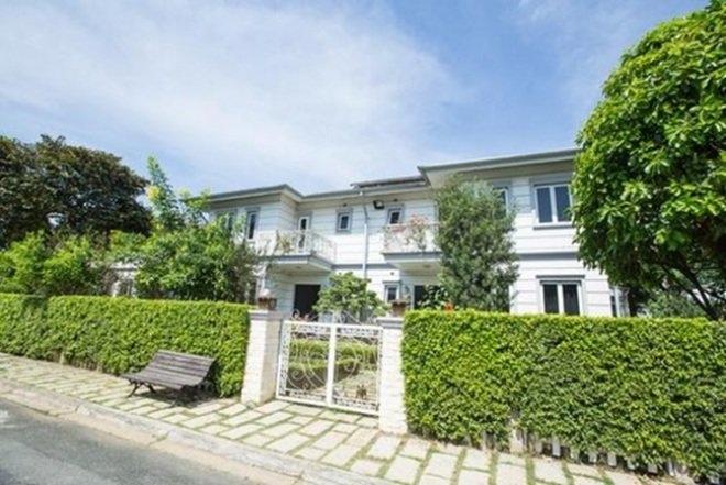 Cát - xê ghế nóng bạc tỷ, Hồ Quỳnh Hương giàu cỡ nào?-5