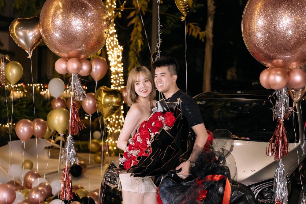 Giám đốc mua Mercedes tặng vợ 8/3, chi hơn 100 triệu decor-4