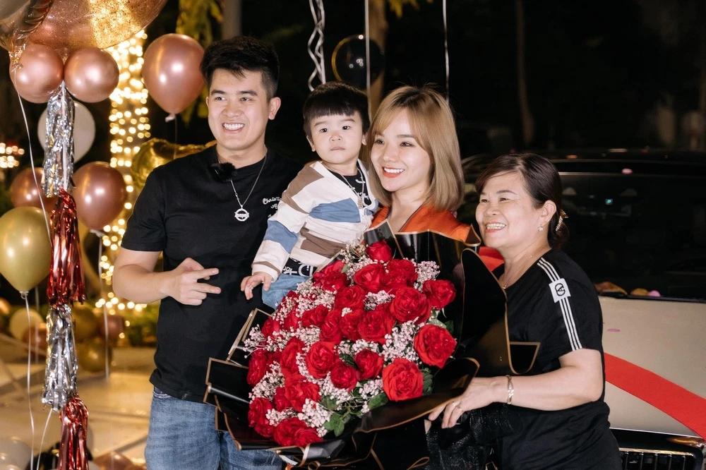 Giám đốc mua Mercedes tặng vợ 8/3, chi hơn 100 triệu decor-6