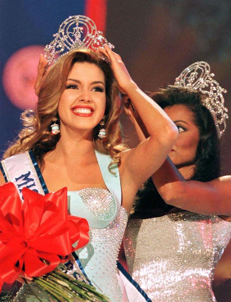 Miss Universe 1996 gặp tân Á 1: Đừng đùa nhan sắc gừng già-2