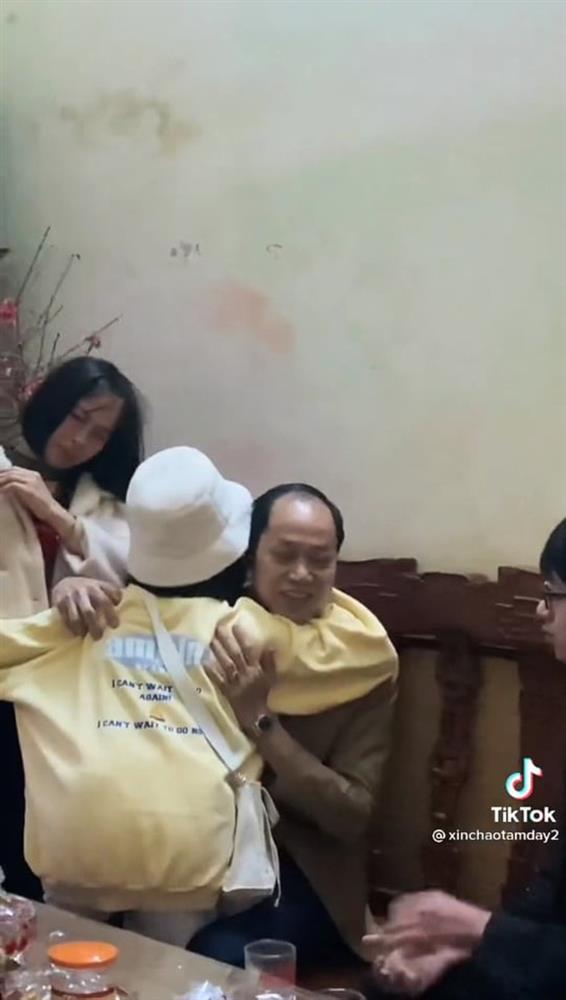 Du học sinh Hàn giả vờ không về quê ăn Tết, đoạn kết rơi nước mắt-1