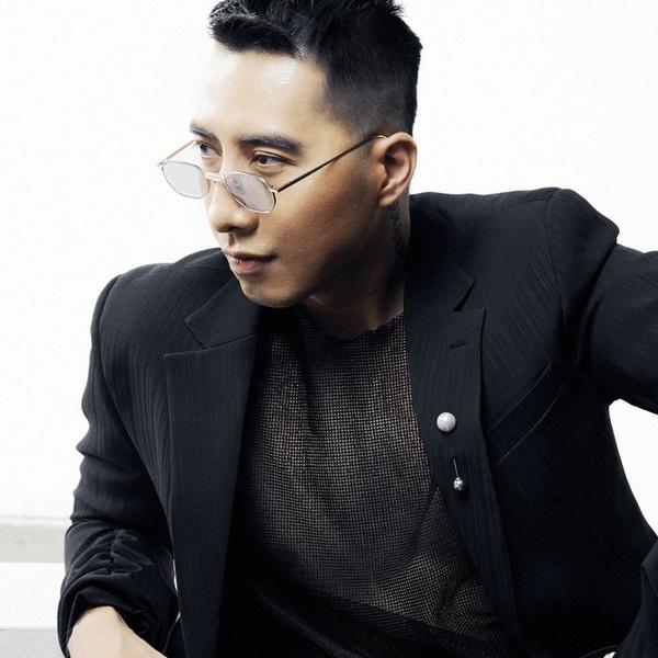 Only C chỉ chê nhiều nghệ sĩ đàn anh đang cố đu trend giới trẻ-3