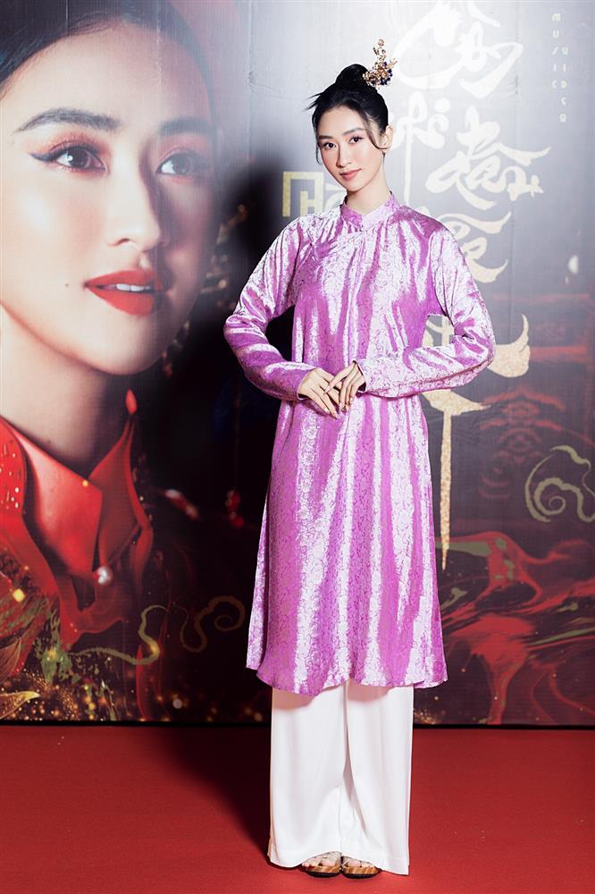 Á hậu Hà Thu bị chê diễn ghen không bằng Lâm Vỹ Dạ-2