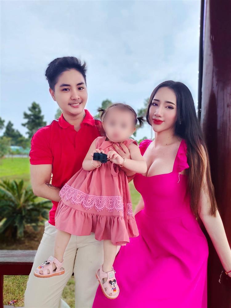 Cuộc sống người đàn ông Việt mang thai: Suýt ly hôn, kiếm tiền giỏi-4
