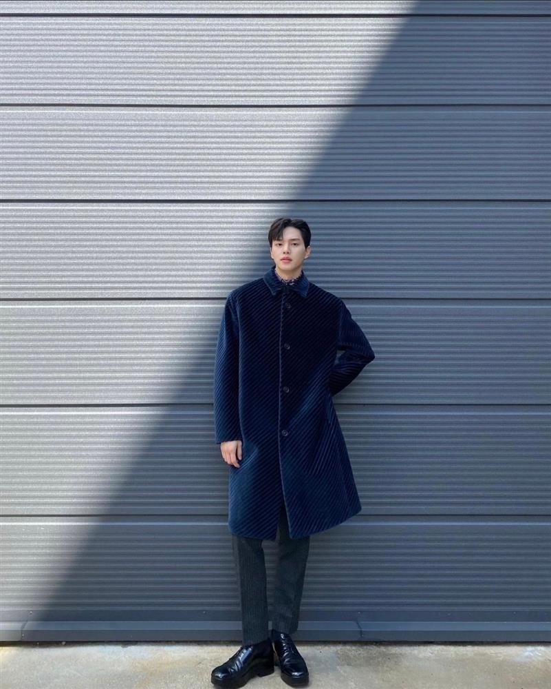 Gu thời trang đa phong cách của nam thần thế hệ mới Song Kang-10