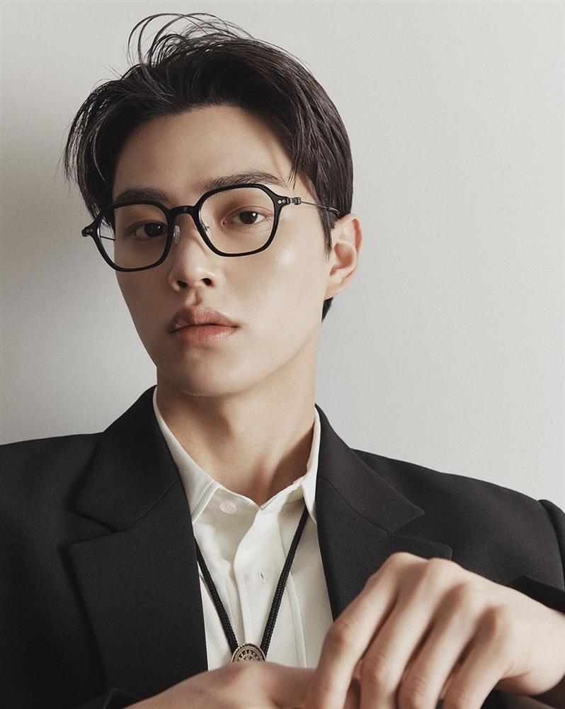 Gu thời trang đa phong cách của nam thần thế hệ mới Song Kang-5