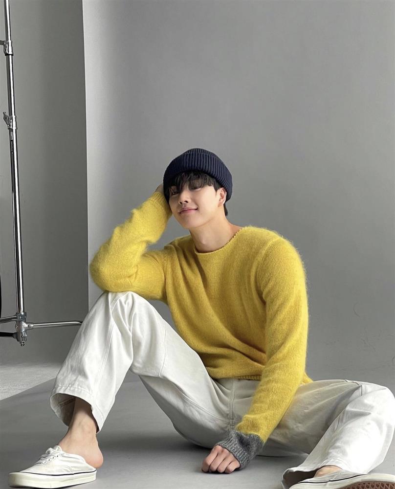 Gu thời trang đa phong cách của nam thần thế hệ mới Song Kang-7