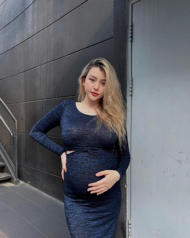 Chùm ảnh sexy xịn xò miễn bàn của mẹ bầu ngực khủng Sunna-8