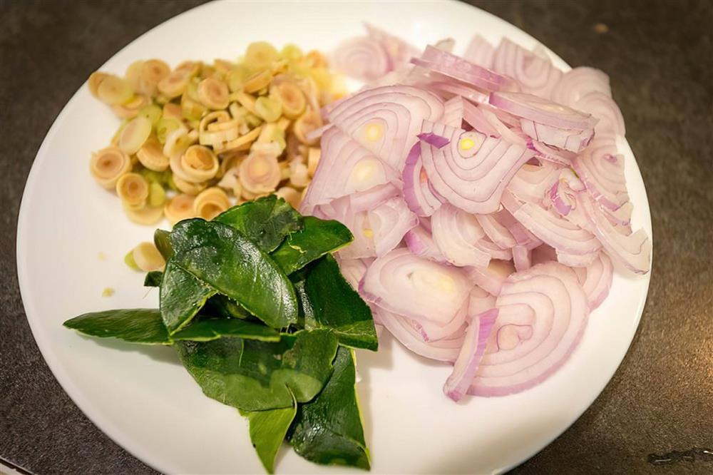 Món ba rọi heo rang sả ớt cho cuối tuần-2