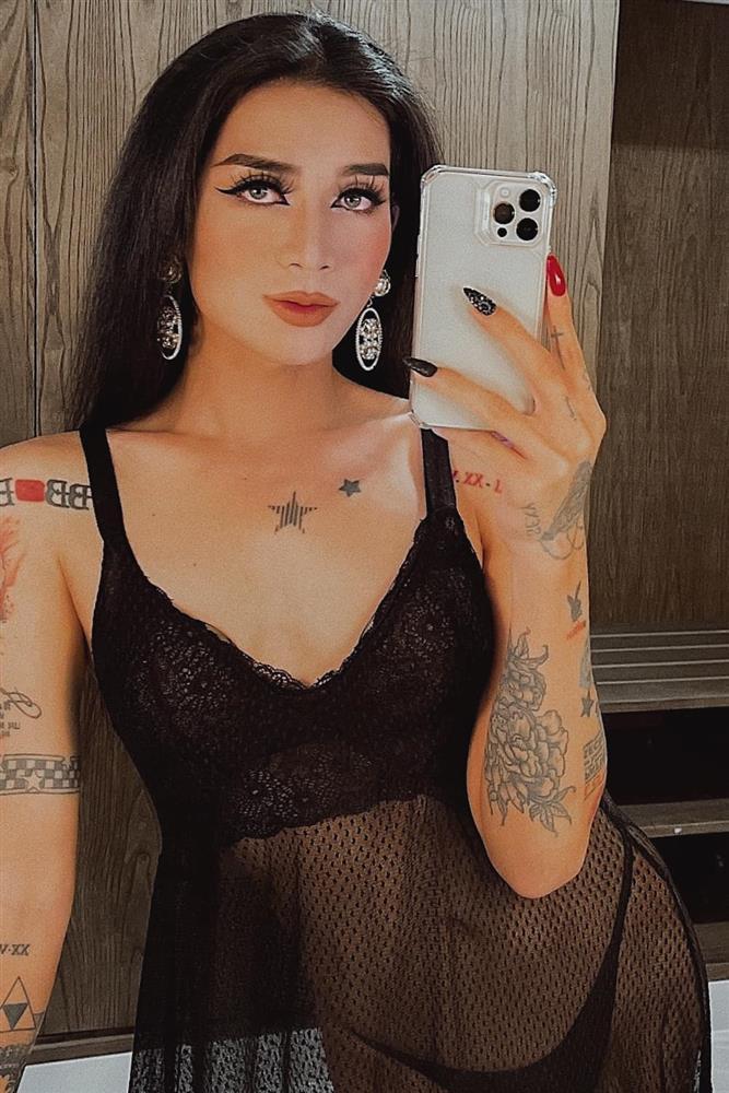 BB Trần mặc nội y lọt khe khoe dáng đỉnh, chị em khóc thét!-4