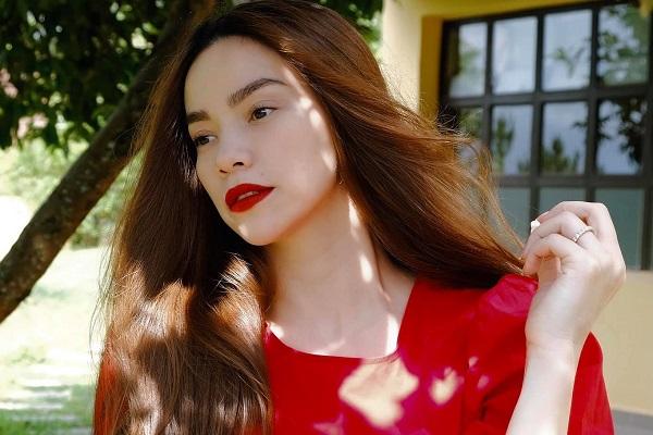 Hồ Ngọc Hà gặp tình huống ôi con sông quê với bố mẹ Kim Lý-9